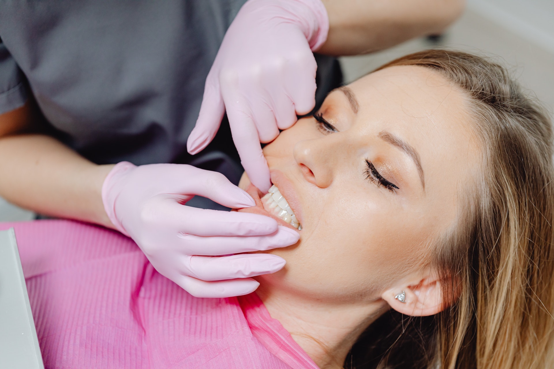 Pregled oralne sluznice u Dental Timu Vuković